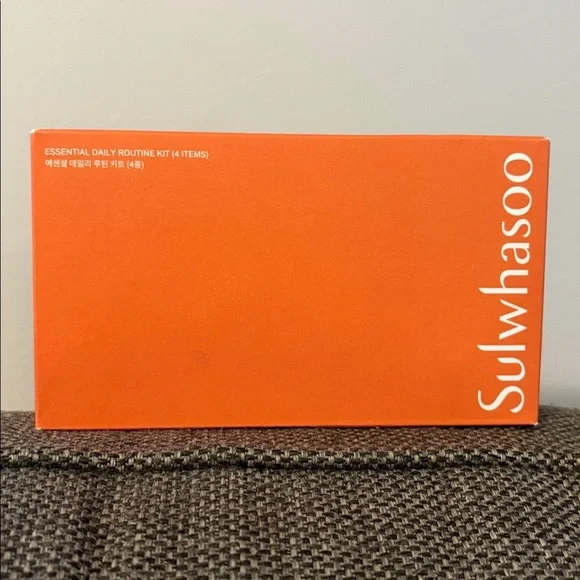 BNIB Sulwhasoo Essential Daily Routine Kit (4 Items) - Picture 2 of 8